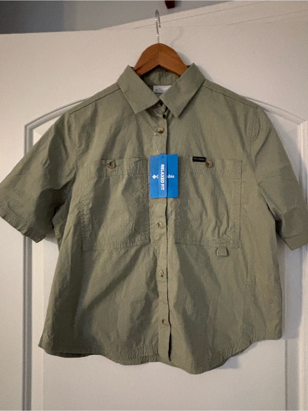 NWT Columbia Brea Falls Woven Short Sleeve Shirt Safari Green Women's Small